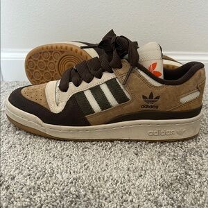 adidas Brown, Tan & Cream Low-Top Sneakers